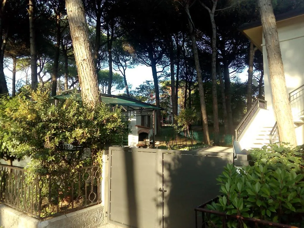 Villa Trifoglio 리도 디 예솔로 아파트